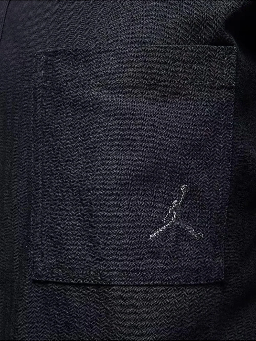AIR JORDAN Essentials Oversized Men’s Black Button Down Shirt FV7446 010 Size S
